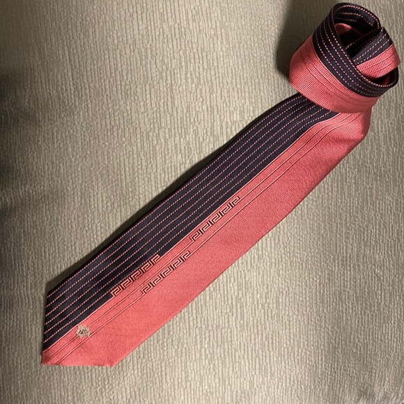 True vintage at its finest - Picture 1 of 6